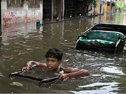В Пакистане от сильнейшего наводнения погибли более тысячи человек