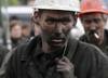 В Чили на шахту с заблокированными шахтерами доставлена первая спасательная капсула