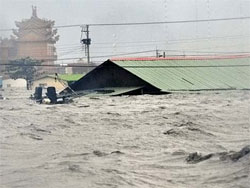 Жертвами стихийных бедствий в Азии стали 140 человек